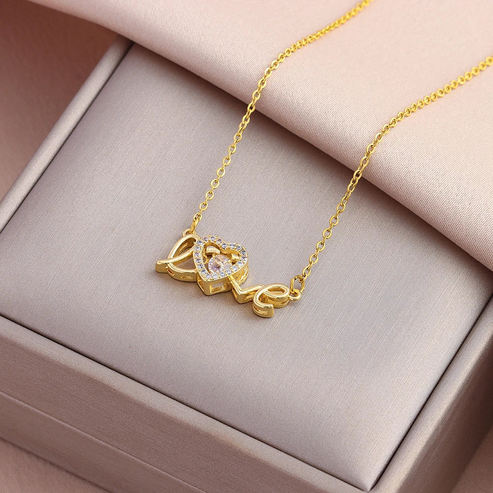 New In Sweet Sexy Beating Heart Series Pendant Necklaces For Women Luxury Fashion Female Stainless Steel Clavicle Chain Jewelry
