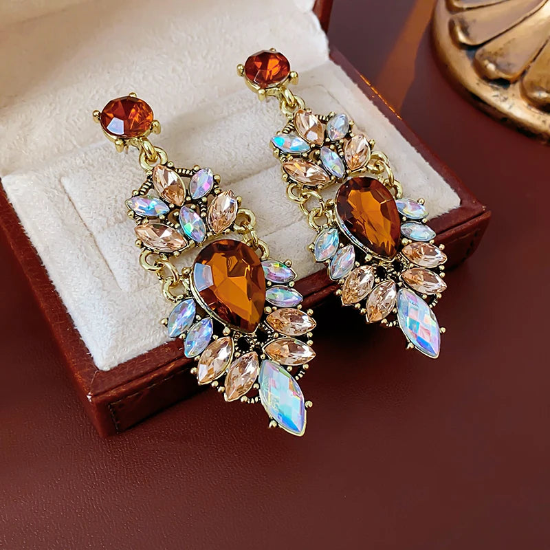 Vintage Full Rhinestone Women's Earrings Luxury Leaf Shaped Palace Earrings European And American Ear Jewelry For Party Wedding